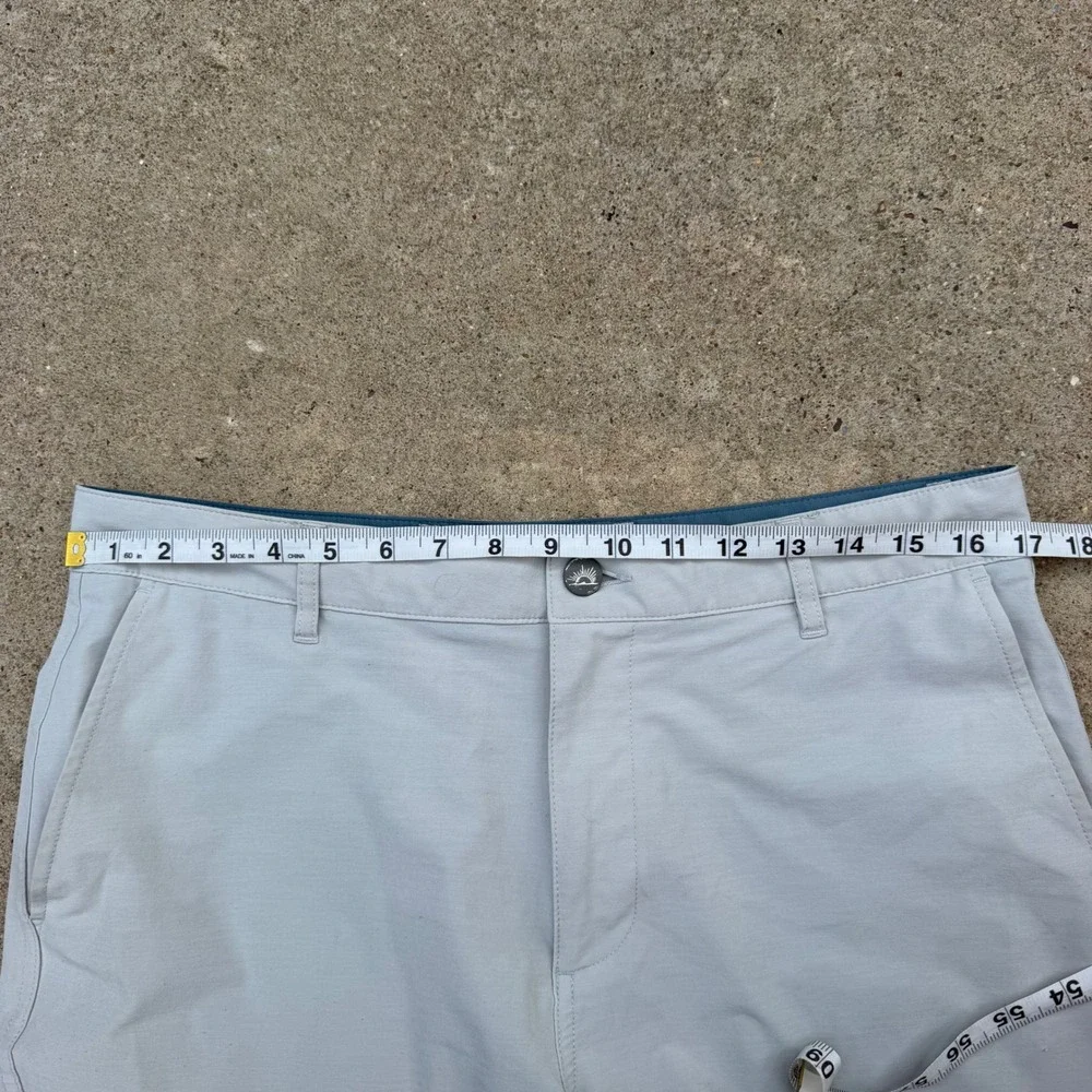 Faherty All Day Shorts Mens 33 Light Gray Hybrid 7 Inseam Stretch Casual Beach